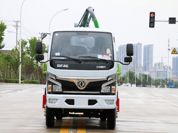 國(guó)六 東風(fēng)小福瑞卡 5方吸糞車(chē)