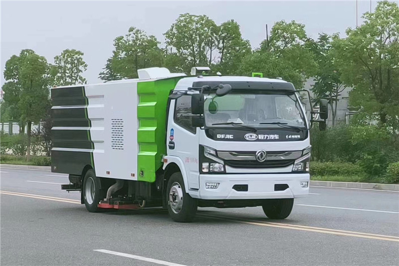 國(guó)六東風(fēng)大多利卡8噸（1.5水6塵）吸塵車(chē)