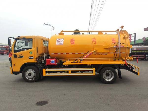 國(guó)六【7.5立方】東風(fēng)凱普特K7東風(fēng)多利卡吸污車(chē)